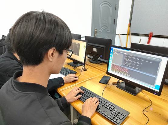 軟件學院舉辦職業院校技能競賽“Python應用開發”賽項校內選拔賽，助推軟件開發及技術推廣